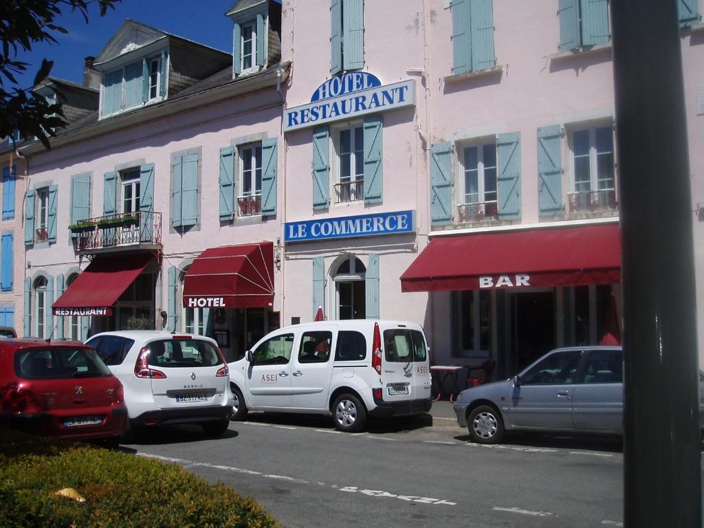 Hotel Le Commerce Bagneres-de-Bigorre Room photo